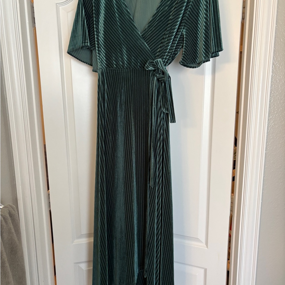 Elegant Green Wrap Dress